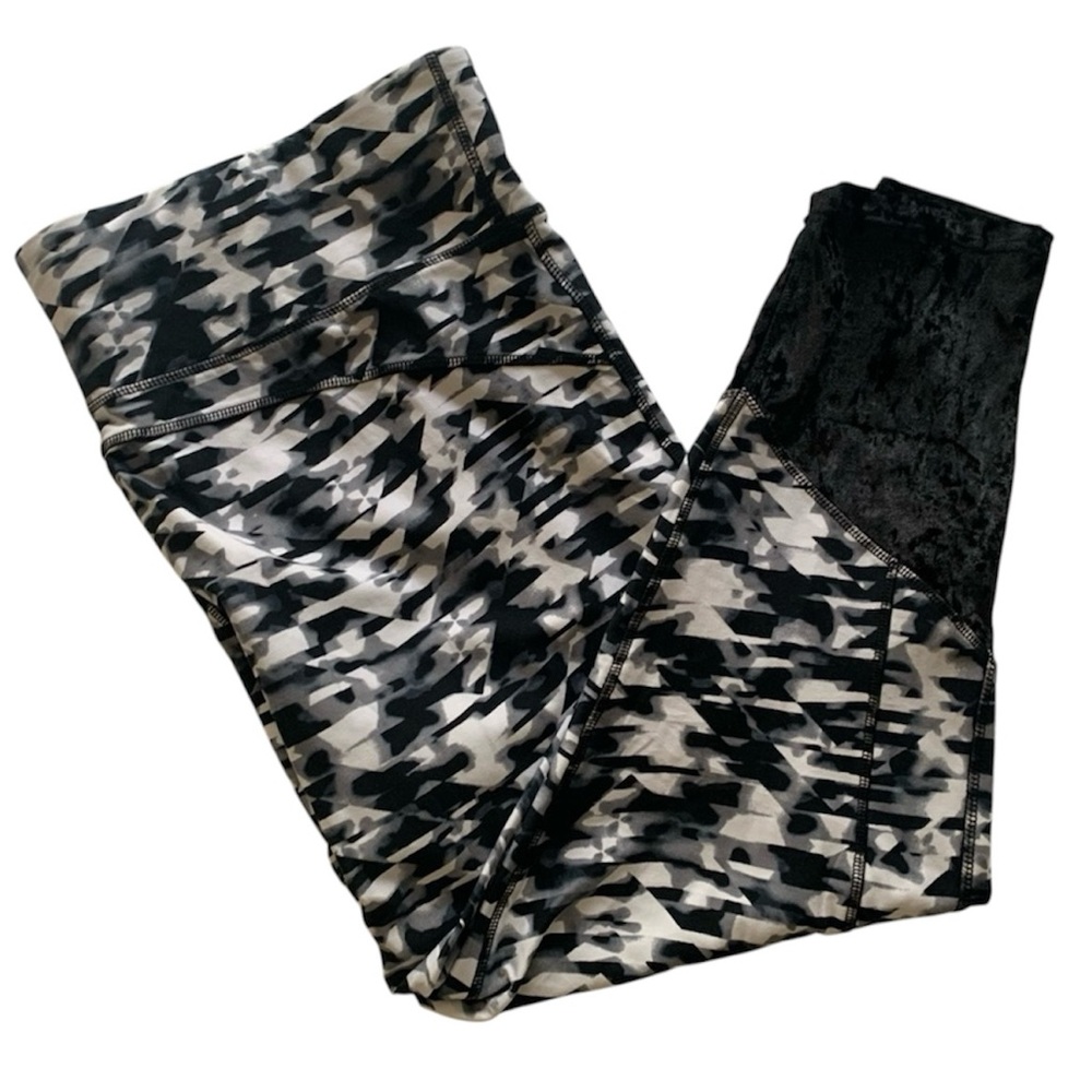 WARRIOR by Danica Patrick Workout Leggings Black White Pattern Womens Size 3X